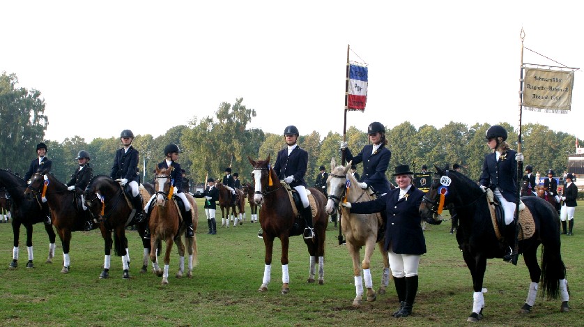 Die siegende Ponyabteilung in Bad Segeberg 2005